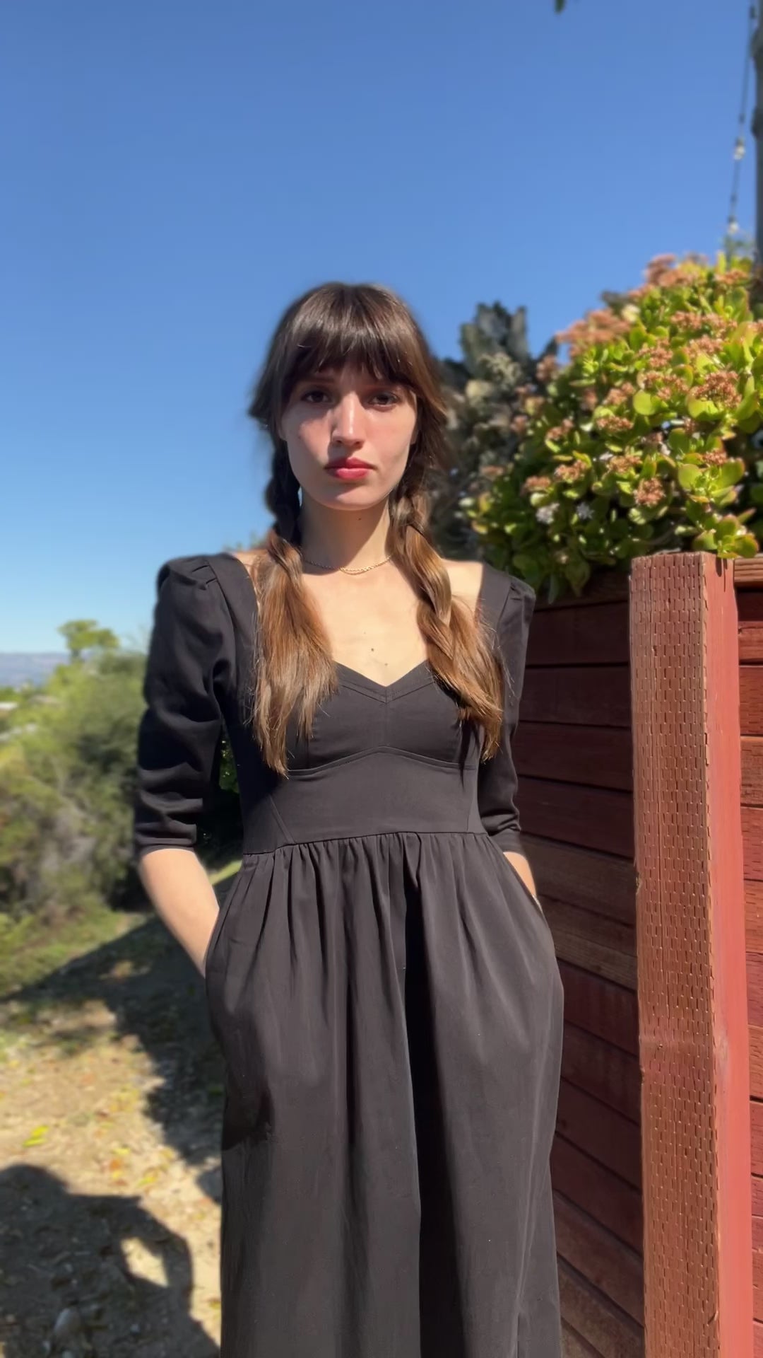 Violet Dress with Sweetheart Neck in Black Cotton - Onirik