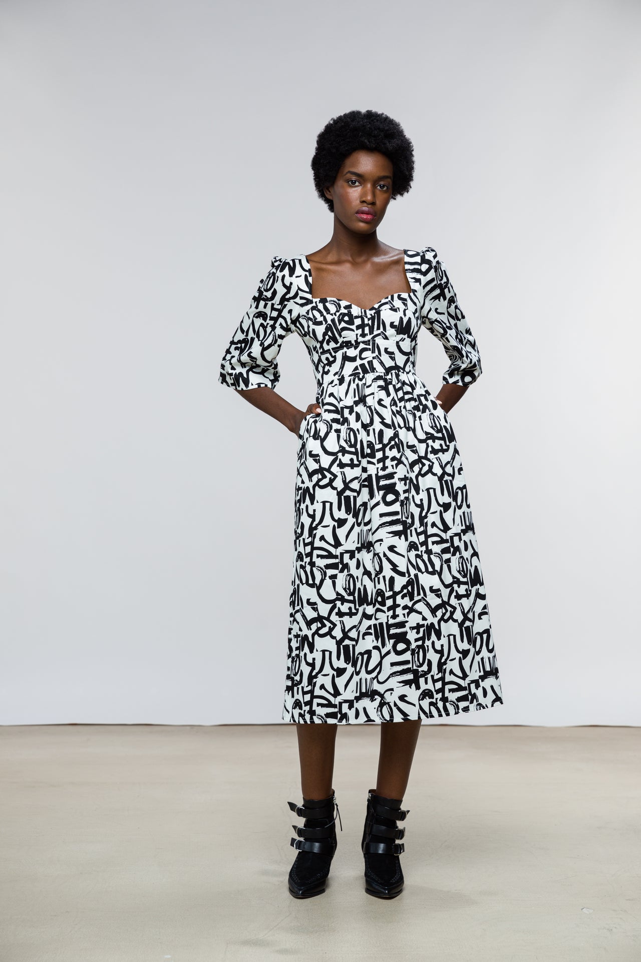 Suzan Dress / Milk + Black Brushstroke Cotton