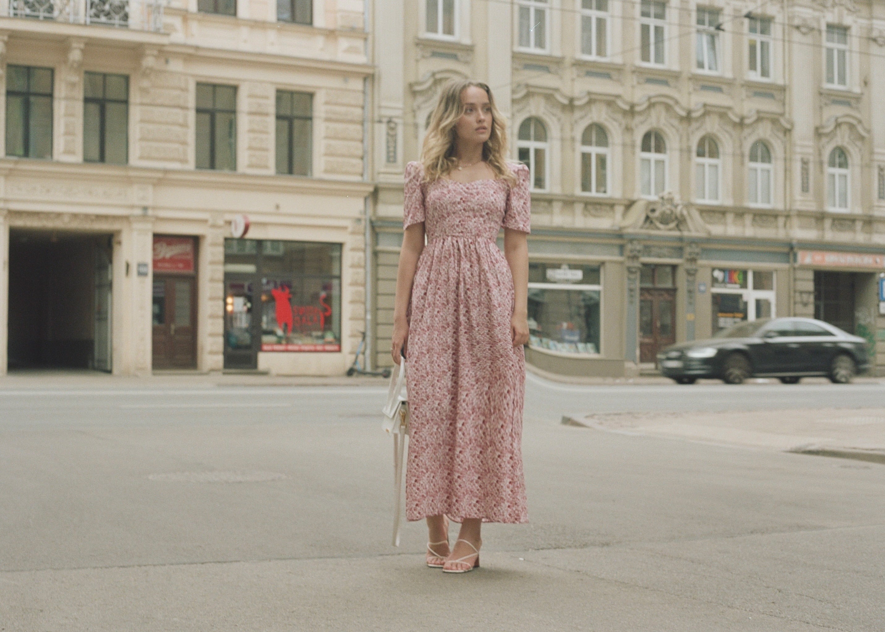 Beatrice Maxi Dress with Sweetheart Neckline Pink Milkly White